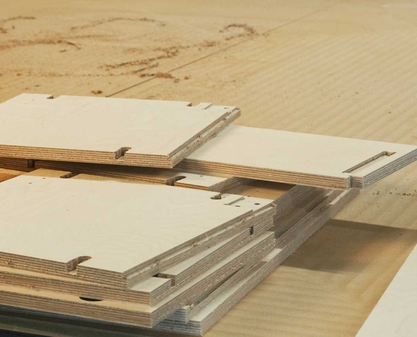 Prototipos de metal y madera